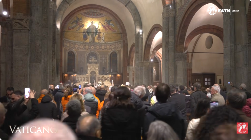 運動員參加彌撒。（YouTube@EWTN Vaticano影片截圖）